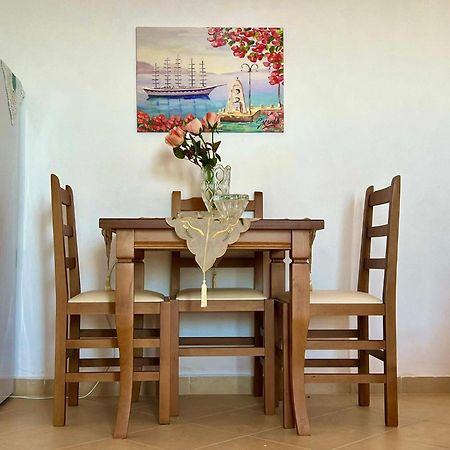 Liza'S Apartment Lukove Luaran gambar