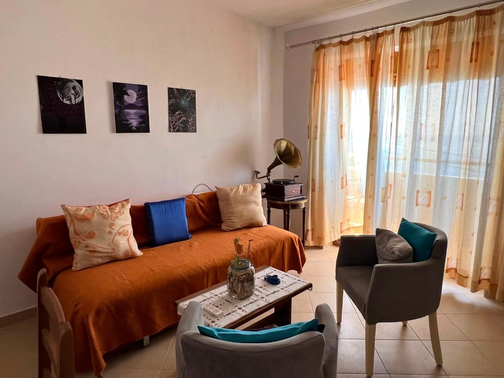 Liza'S Apartment Lukove Luaran gambar